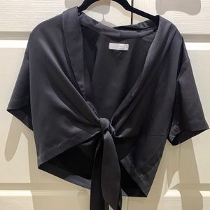 Oak and fort silk tie top